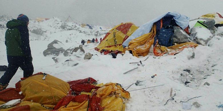 Longsor di Gunung Everest akibat gempa 7,9 SR