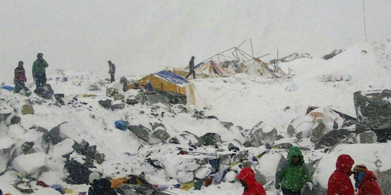 Longsor di Gunung Everest akibat gempa 7,9 SR