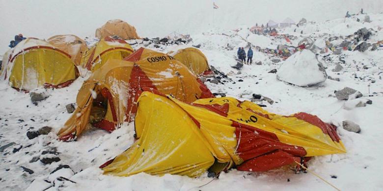 Longsor di Gunung Everest akibat gempa 7,9 SR