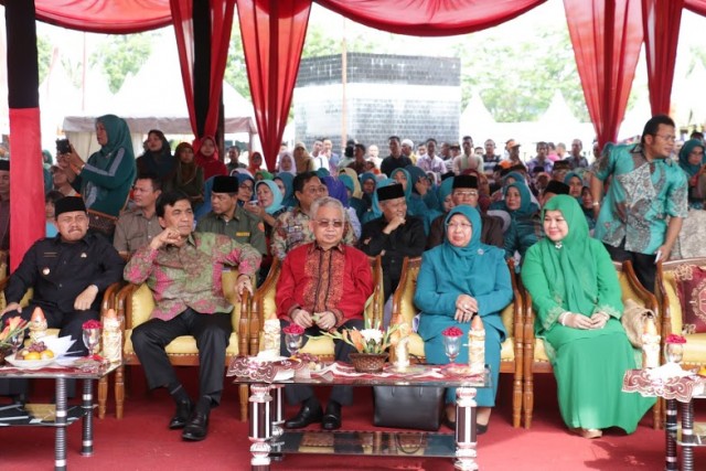 dr. H Zaini Abdullah resmi membuka Langsa Fair tahun 2015