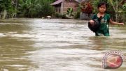 Dinas Sosial Aceh kirim bantuan pangan dan sandang untuk korban banjir