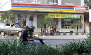 Pedagang kecil di Medan keluhkan keberadaan ritel modern