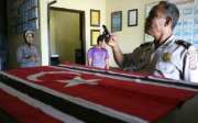 Selembar bendera GAM disita aparat di Aceh Barat