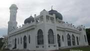 Masjid Rahmatullah Aceh Besar patut dikunjungi untuk wisata religi