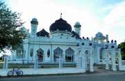 Masjid Rahmatullah di Lampuuk  Aceh Besar